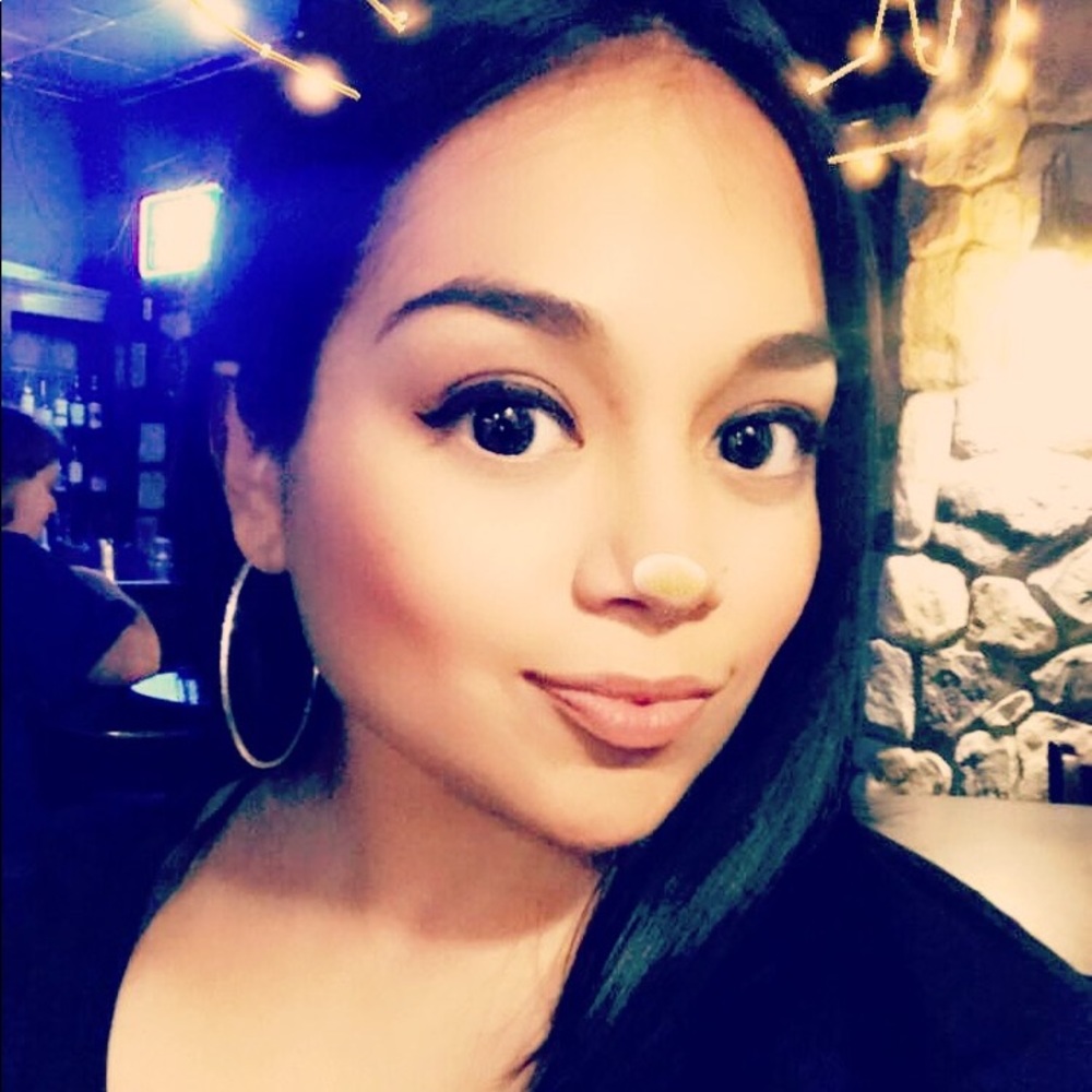 Meet your Posher, Vanessa